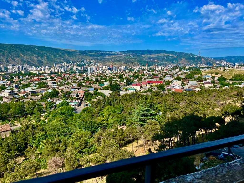 Vazi Aparthotel Тбілісі Екстер'єр фото